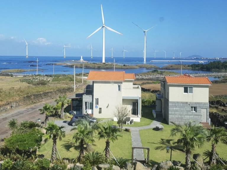 Jeju BasaFan Spa Pension