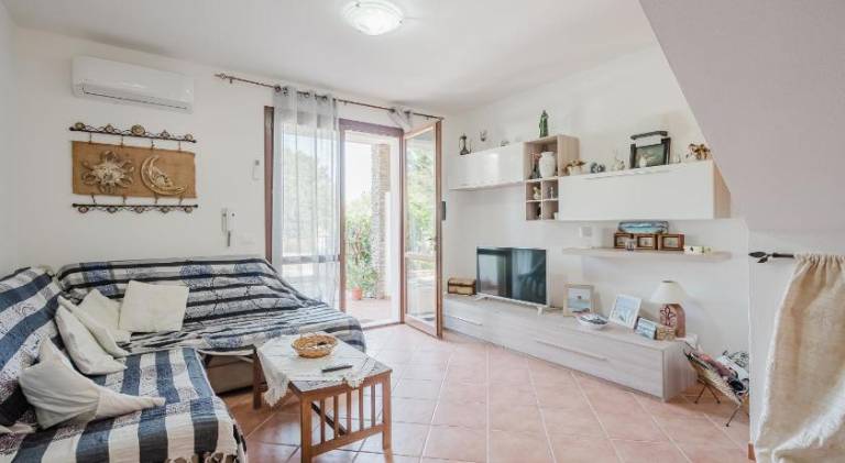 Rental apartment with 2 rooms for 5 persons in Stintino
