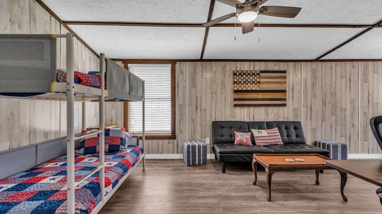 Cabin  Kingston