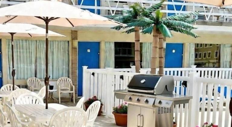 Beach Colony Motel — photo 3