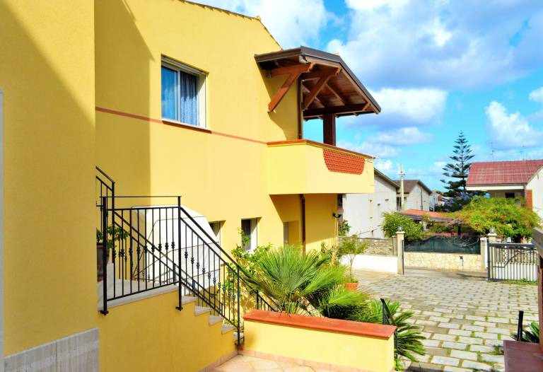 Rental apartment with terrace, garden & BBQ | Close to the beach | Pet-friendly — photo 3