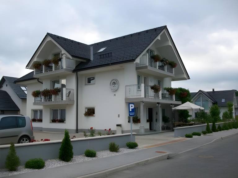 Prenočišče z zajtrkom  Podnart