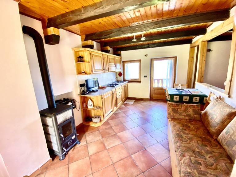 Children-friendly apartment with yard & barbeque | City view | Pets are welcome — photo 4