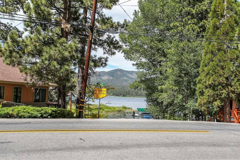 Front-Row Landmark: Walk to Village Shops & Lake - Fenced Yard & 3 Car Parking — photo 2