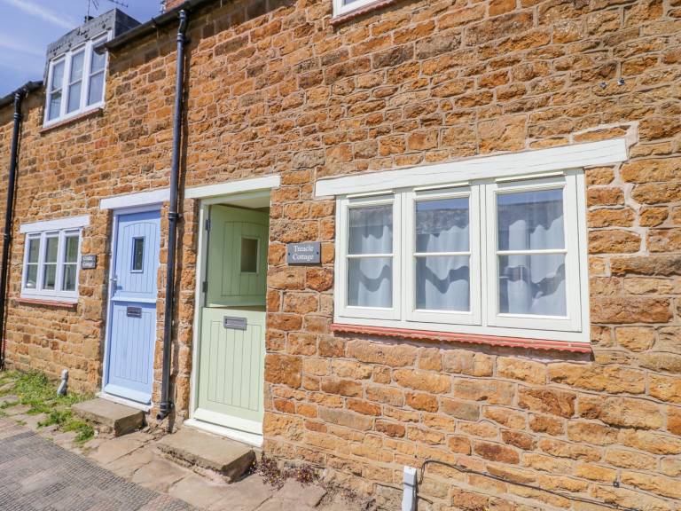 Cottage with terrace & garden — photo 3