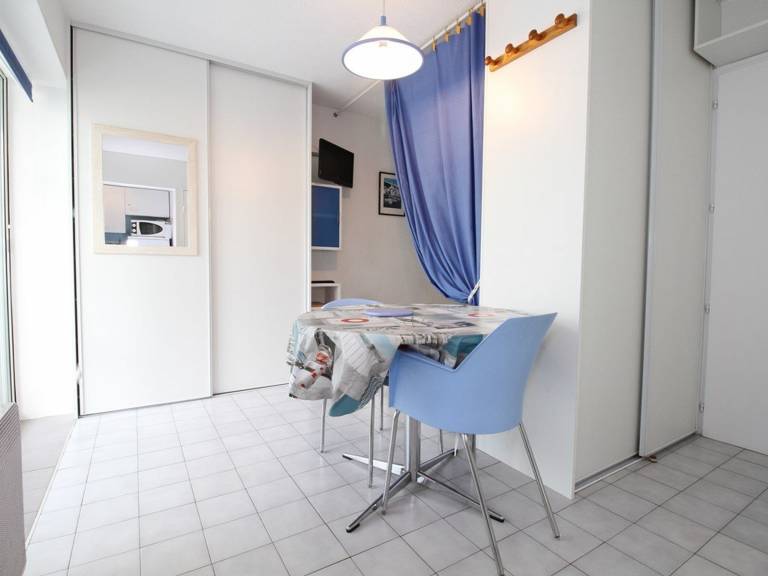 Cozy T1 Apartment with Garage - Quiet Area, South-Facing Loggia, Fully Equipped - Balaruc-les-Bains — photo 4