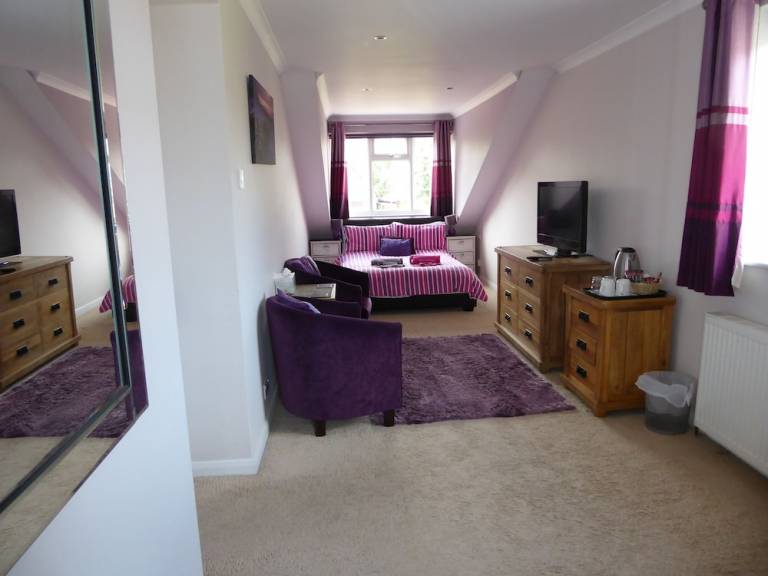 Bed and breakfast  Wokingham