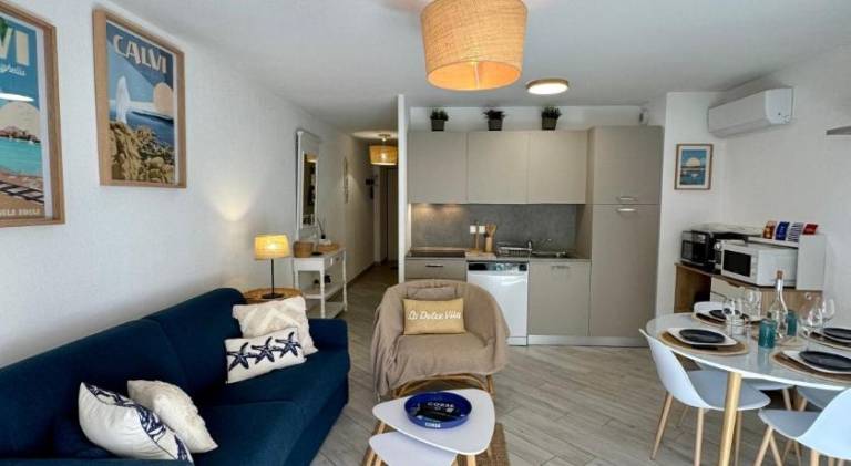 Rental apartment with patio — photo 2