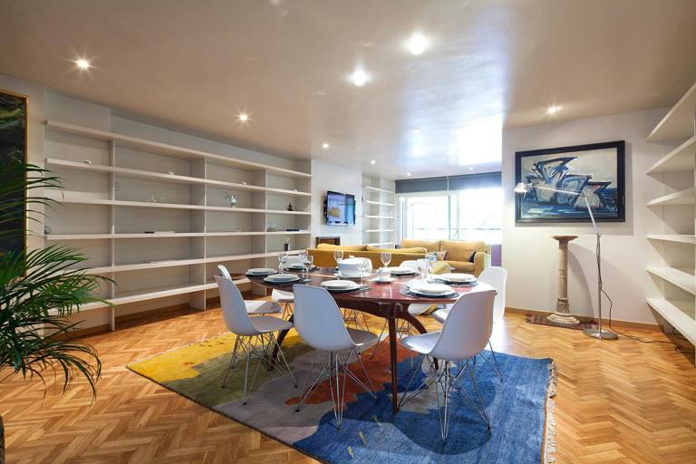 Rental apartment with patio — photo 3