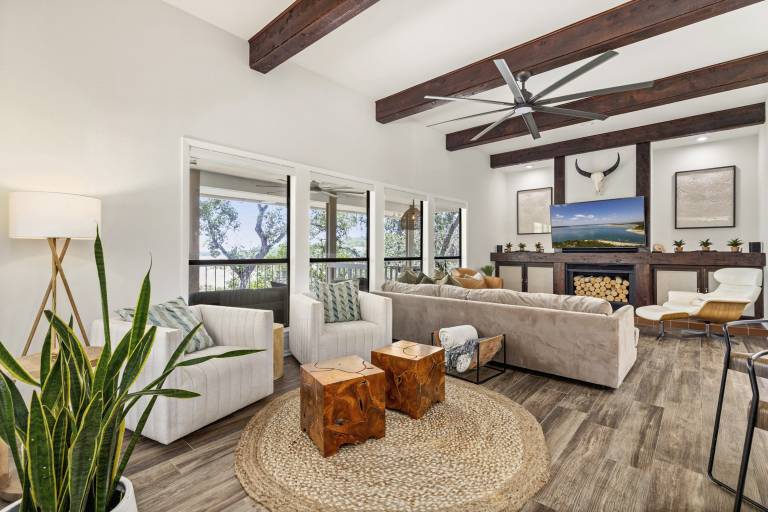 Waterfront Canyon Lake Retreat: Dogs Welcome! — photo 2