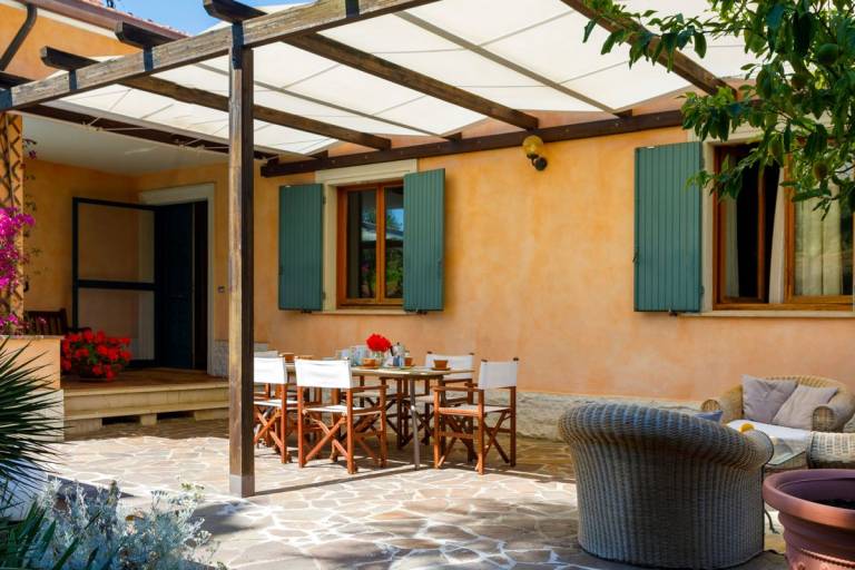 Children-friendly lovely villa with yard, private pool & terrace | Pets allowed — photo 2
