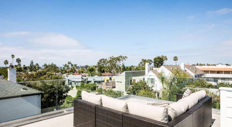 House with 4 rooms for 8 persons in Newport