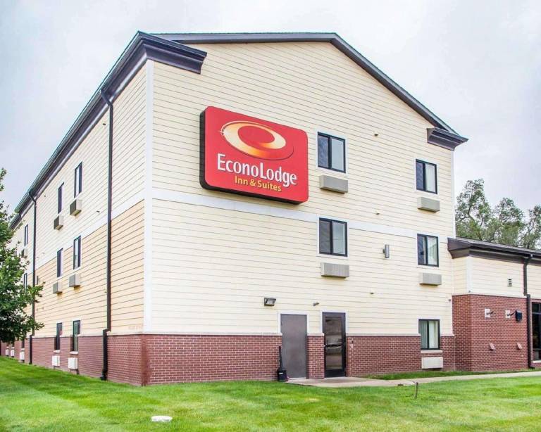 Econo Lodge Inn & Suites Des Moines Fairgrounds Area in Des Moines, IA