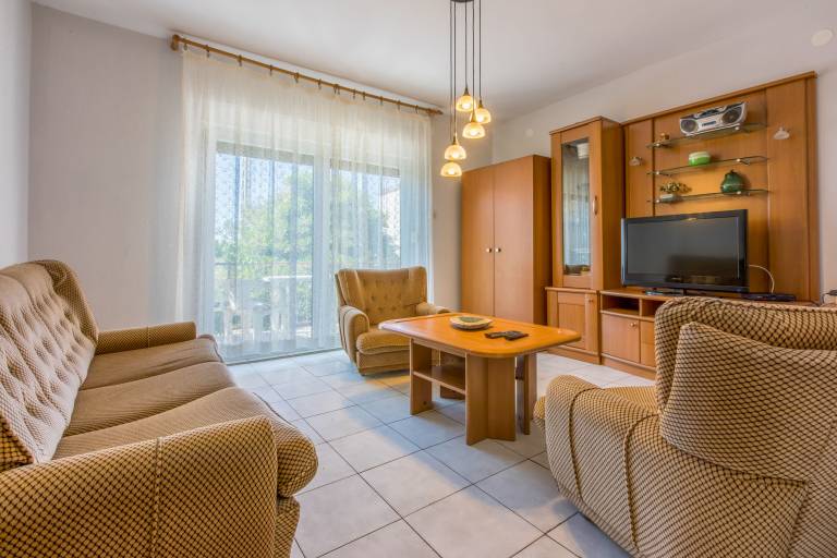 Apartment with patio | Sea view in Crikvenica
