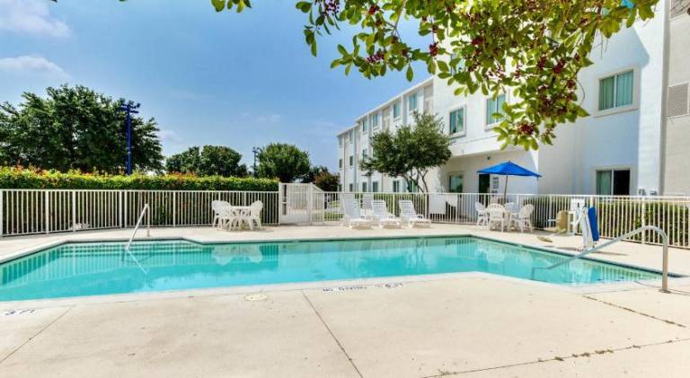 Motel 6 Lewisville, TX - Dallas — photo 5