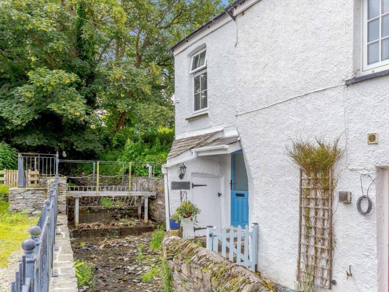 Fully equipped nice cottage with garden | Water view | Pet-friendly — photo 2