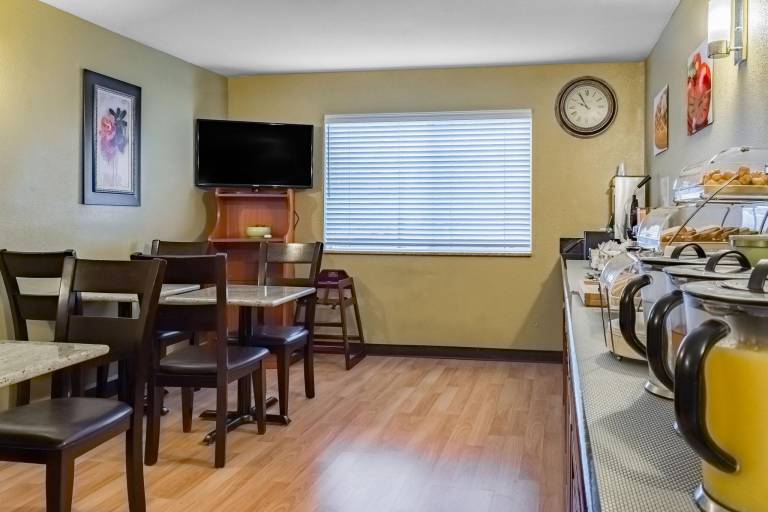 Quality Inn & Suites Vancouver north — photo 5