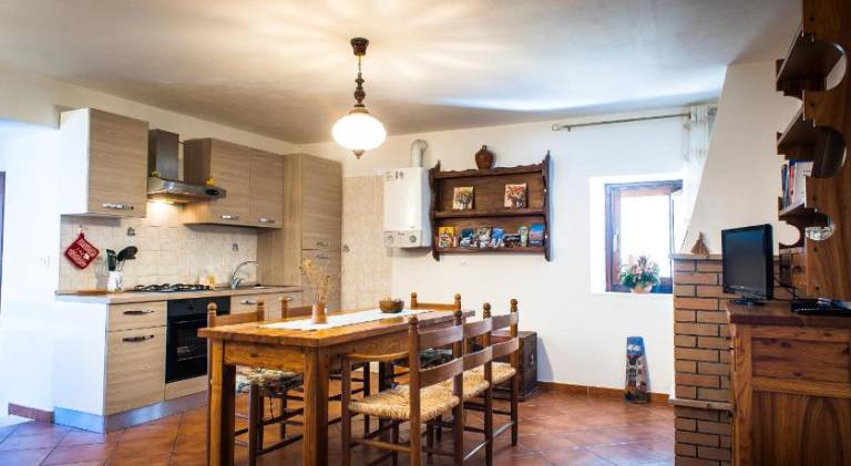 Apartment with 2 rooms for 6 persons — photo 3