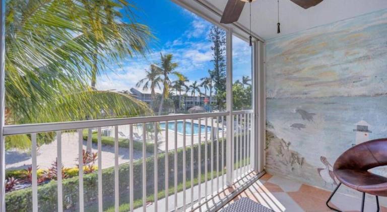 Pleasant vacation home with pool | Pet-friendly — photo 5