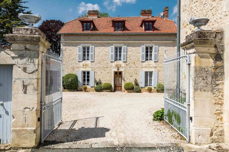 House  La Réorthe