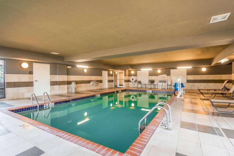 Hampton Inn New Albany — photo 5