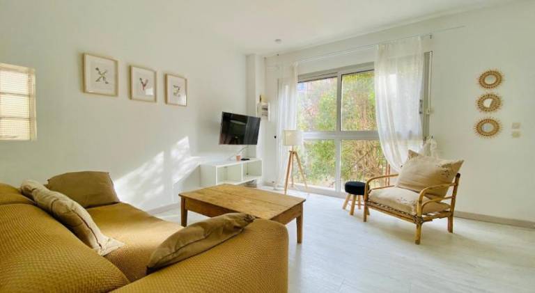 Duplex 3 Chambres Proche Gare Clim, WIFI, parking in Perpignan