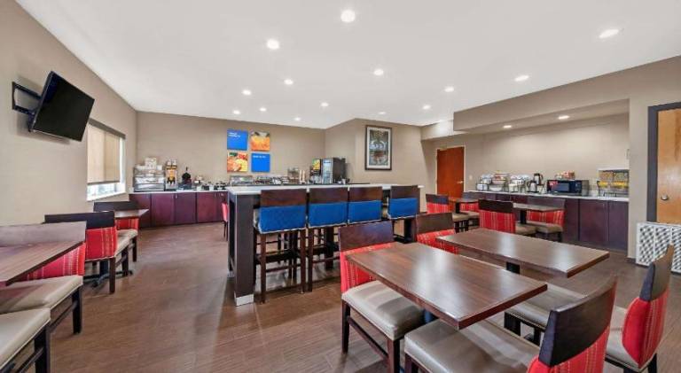 Comfort Inn Oklahoma City South - I-240 — photo 3