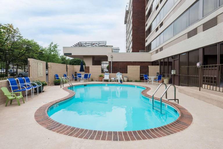 Wingate by Wyndham Springfield — photo 2