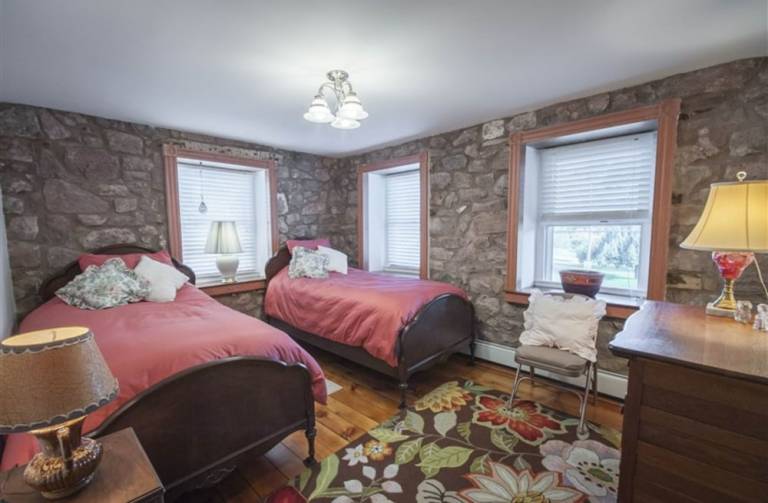 Bed and breakfast  Adamstown