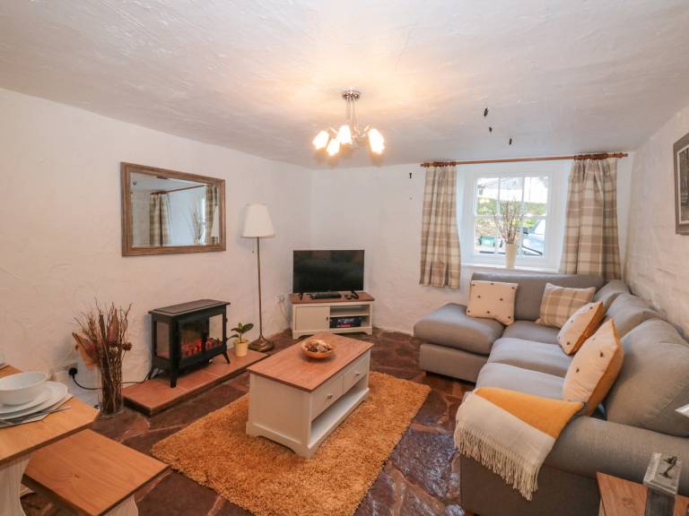 Cottage with garden & pool | Beach view — photo 2