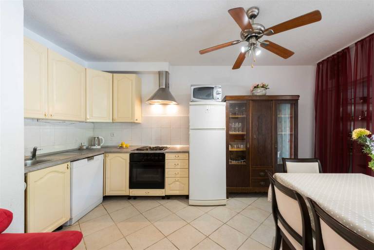 Family-oriented pleasant rental apartment with patio | Close to the beach | Pet-friendly — photo 5