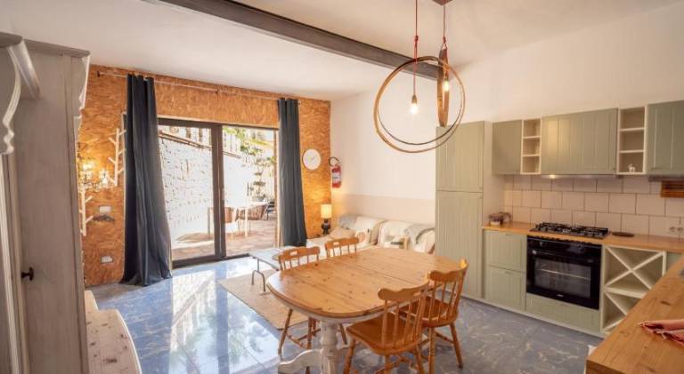 Rental apartment with barbeque, garden & patio | Dogs allowed — photo 3