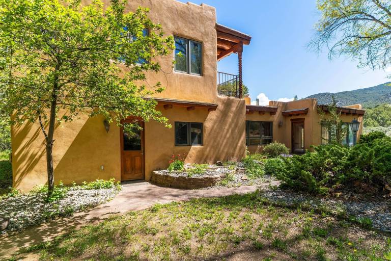 House Taos