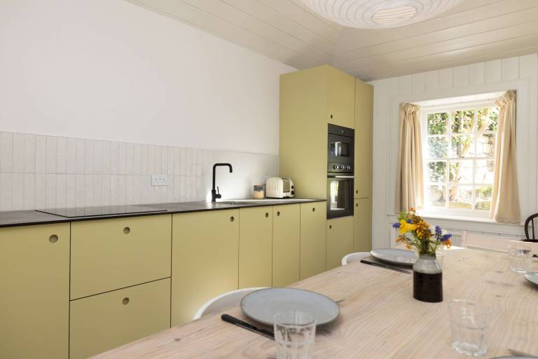 Apartment with garden — photo 3