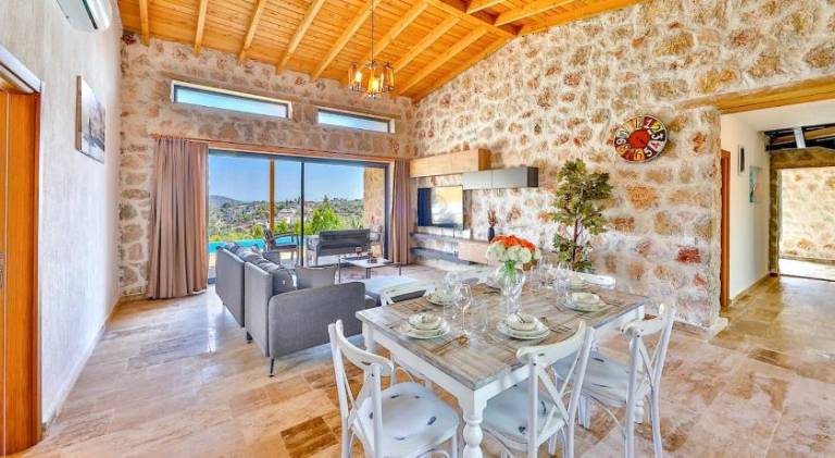 Nice villa with hot tub & pool | Pets are welcome — photo 4