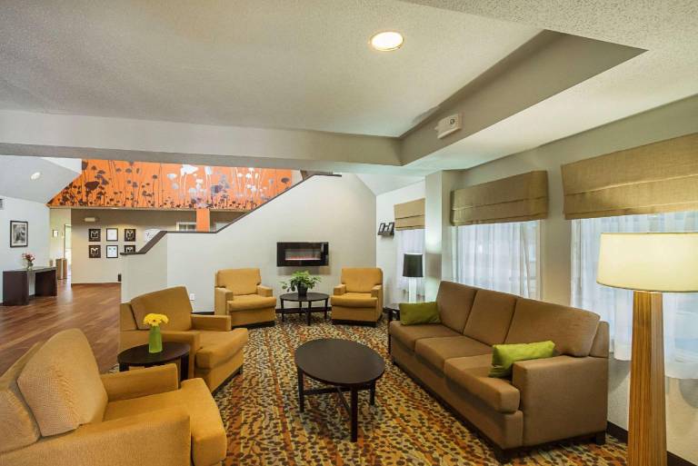 Sleep Inn & Suites — photo 2