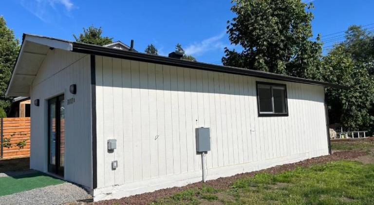 Modern Studio in MarysVille A Forest Haven — photo 4