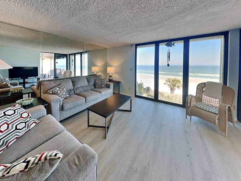 Condo Crescent Beach