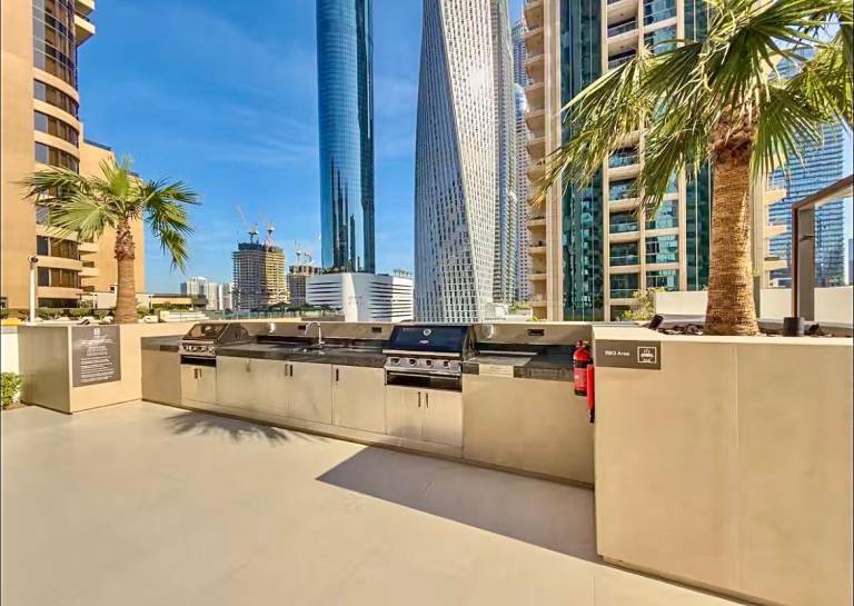 Rental apartment with garden, pool & grill | Water view — photo 5