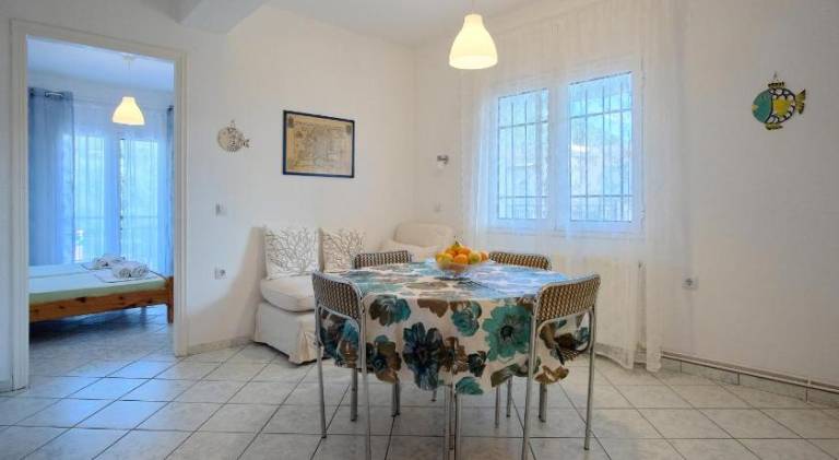 Holiday apartment with 2 rooms for 5 persons — photo 3