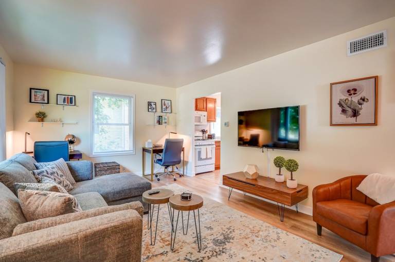 Children-friendly pleasant vacation home | Dogs allowed in Madison, MI