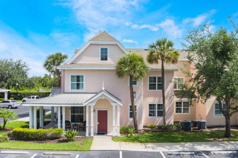 Holiday apartment with terrace & private pool in Lake Buena Vista, FL