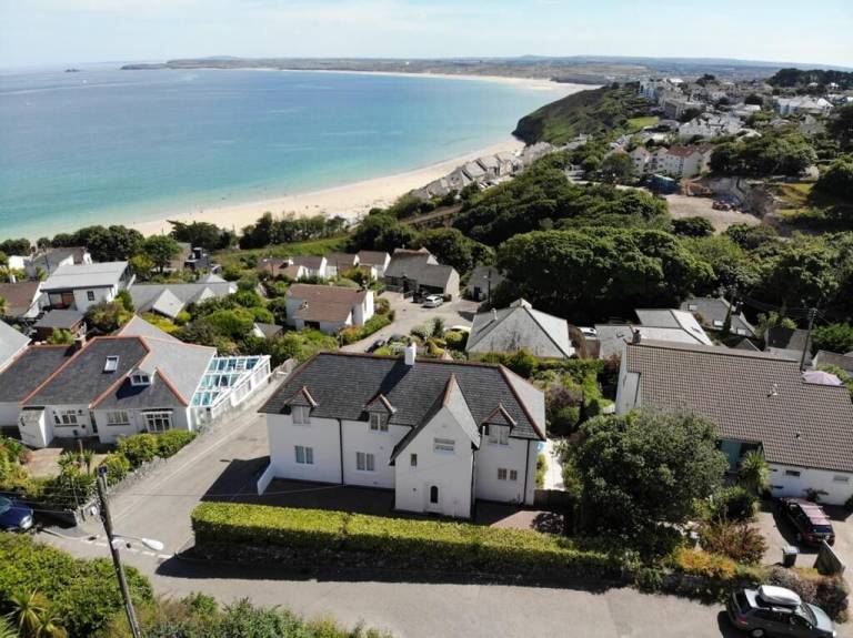 House Saint Ives