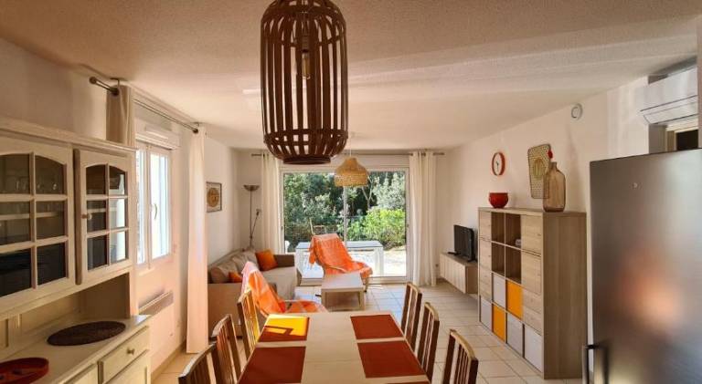 Apartment with 2 rooms for 6 persons in Gien