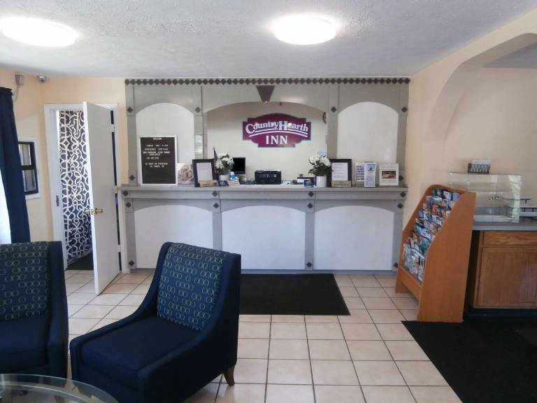 Country Hearth Inn & Suites Cartersville — photo 5