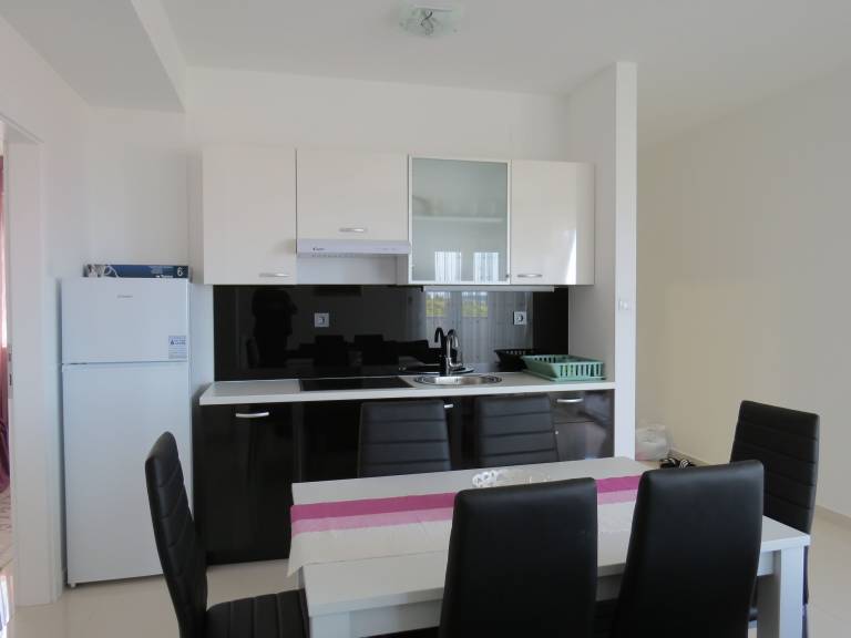 Lovely rental apartment with garden | Sea view | Dogs allowed — photo 2