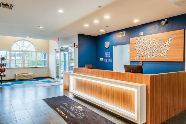 Microtel Inn & Suites by Wyndham Montgomery — photo 2