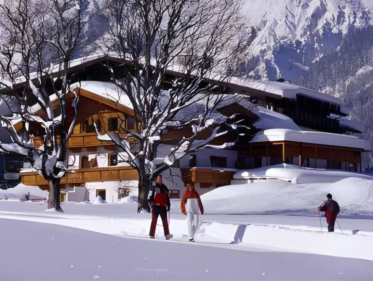 Holiday apartment with sauna, yard & terrace in Eben am Achensee