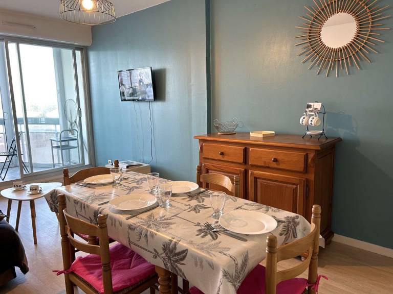 2-room apt, 4 pax, sea view, beach access, parking — photo 2