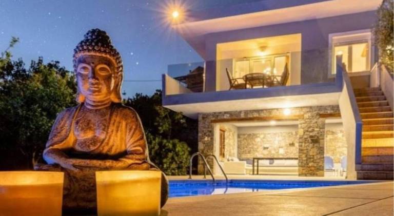 Villa with BBQ, garden & private pool in Ierapetra